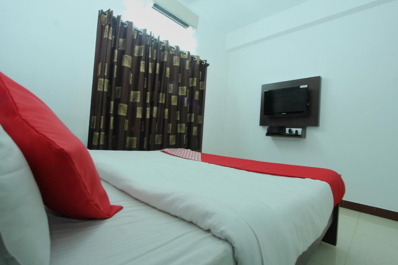 Lake View Hotel Madurai Exterior foto