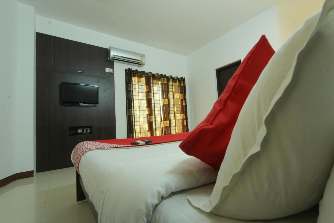 Lake View Hotel Madurai Exterior foto